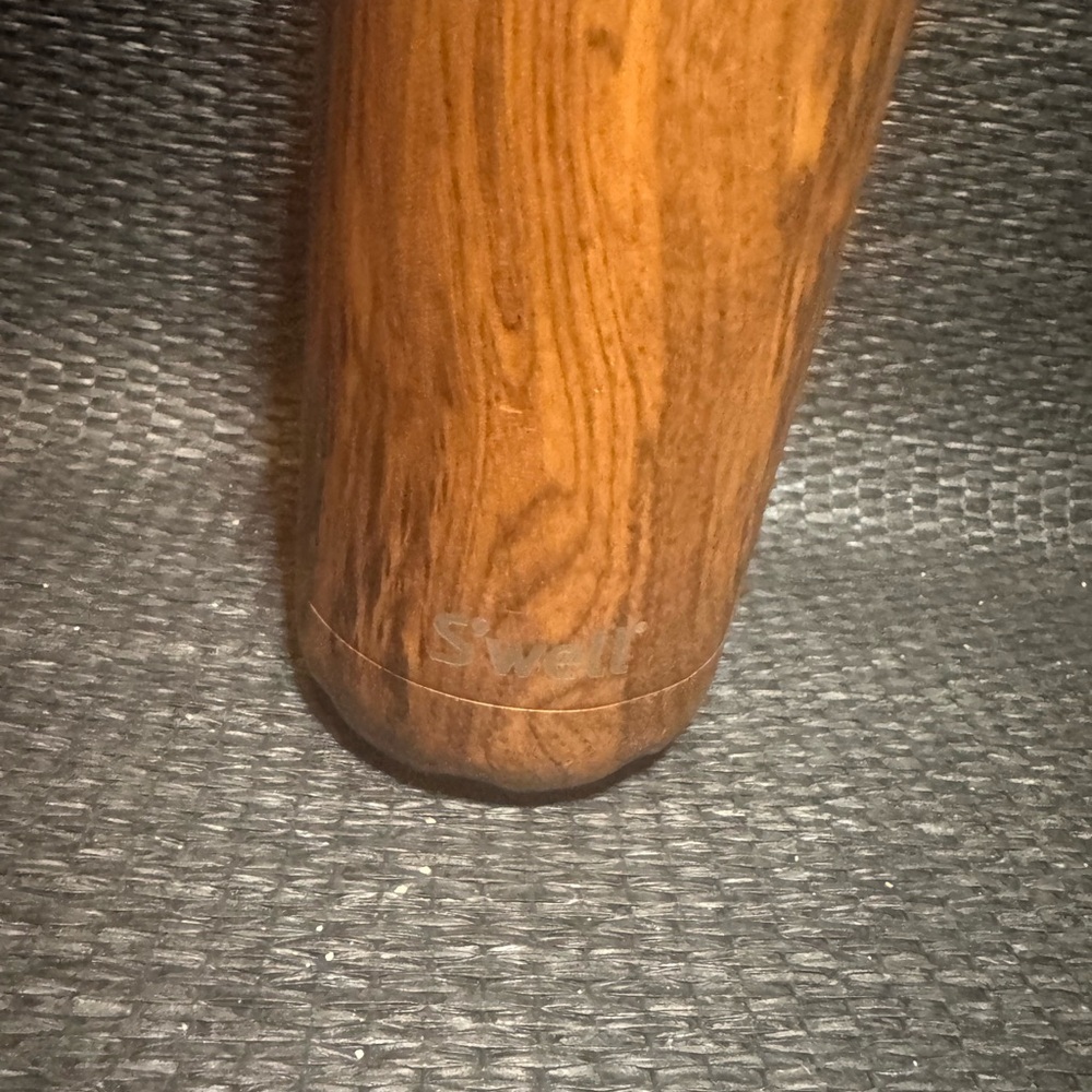 Swell Wood Finish Insulated Bottle - Picture 2 of 7